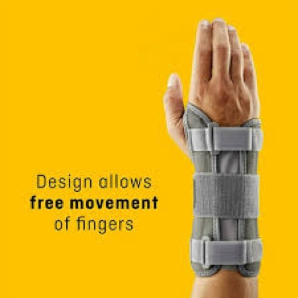 Futuro Delux Wrist Stabilizer (Left) - Picture 2 of 8